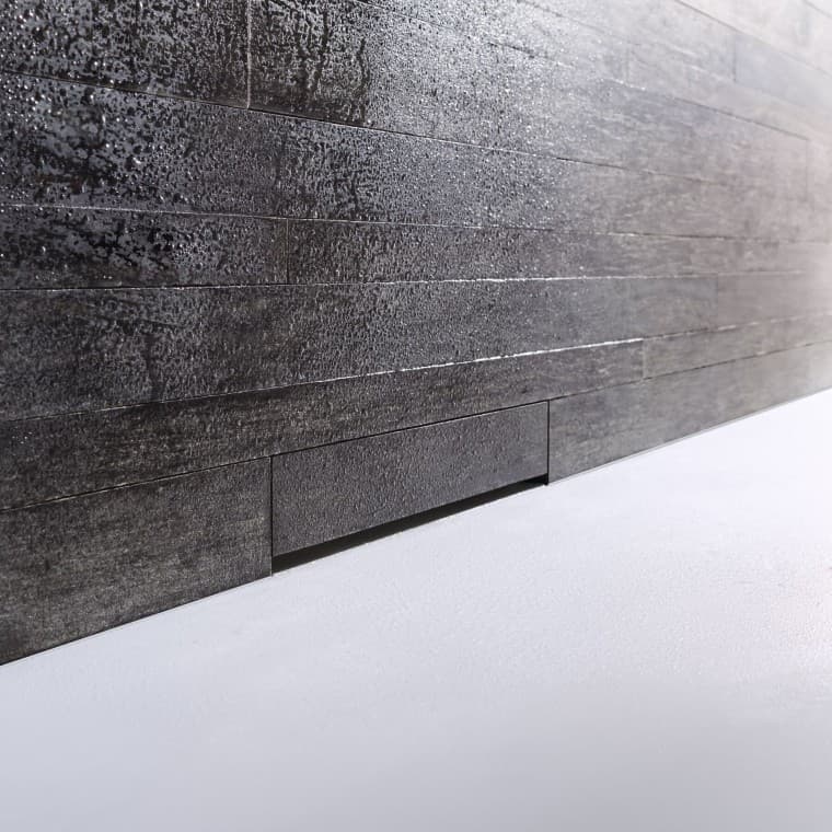 Трап Geberit для монтажа в стену со специальной декоративной накладкой Трап Geberit для монтажа в стену со специальной декоративной накладкой