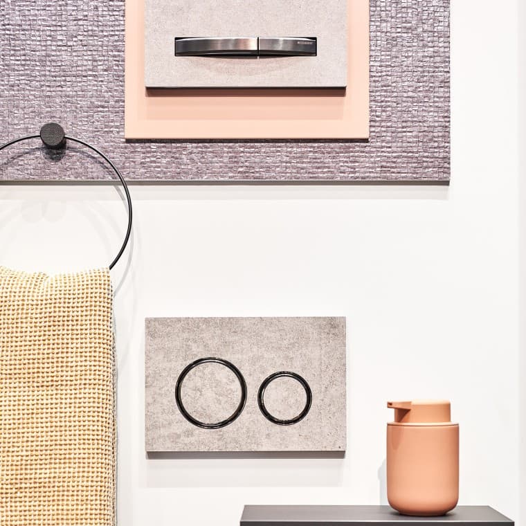 Сочетание различных материалов создает ощущение уюта в ванной комнате Сочетание различных материалов создает ощущение уюта в ванной комнате