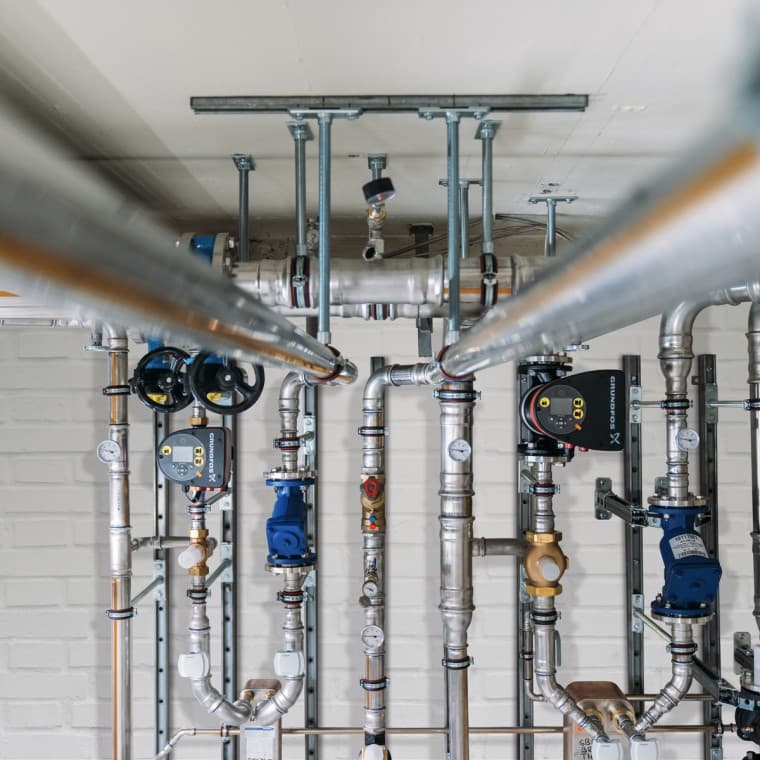 Geberit Mapress Therm обеспечивает надежную защиту от внешней коррозии в закрытых контурах охлаждения и холодильных контурах, в которых образуется конденсат Geberit Mapress Therm обеспечивает надежную защиту от внешней коррозии в закрытых контурах охлаждения и холодильных контурах, в которых образуется конденсат